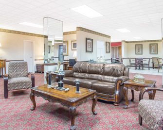 Days Inn by Wyndham Princeton - Princeton - Salónek