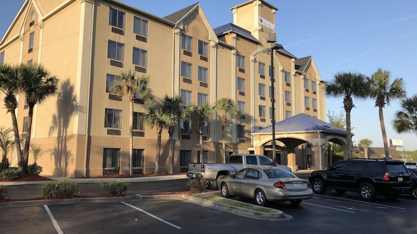 Country Inn & Suites By Radisson Murrells Inlet, SC