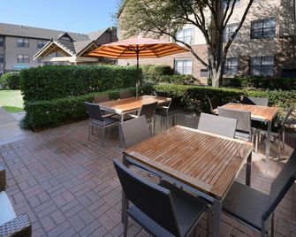 Residence Inn by Marriott Dallas Plano/Legacy - Plano - Pátio