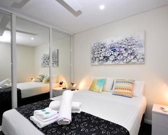Coastal By Rockingham Apartments - Rockingham - Bedroom