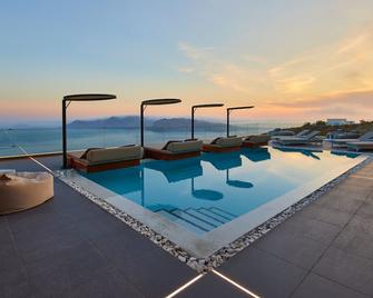 Oia Suites - אויה - בריכה