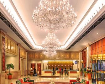 Golden Crown China Hotel - Macau - לובי