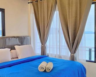 Raffiel Nias - Teluk Dalam - Bedroom