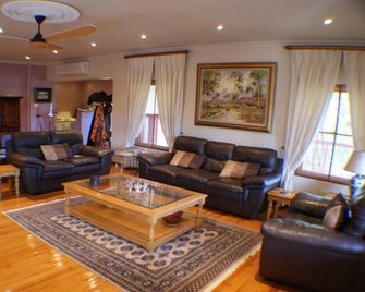 Calitzdorp Country House - Calitzdorp - Вітальня