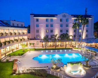 Hotel Isola Sacra Rome Airport - Fiumicino - Zwembad