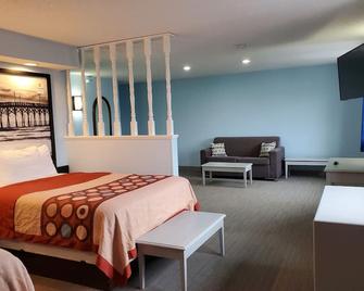 Coastal Inn & Suites - Wilmington, Nc - Wilmington - Bedroom