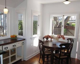 Charming Remodeled Historical Cottage 2 Blocks to Beach & Town - Laguna Beach - Dining room