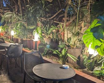 Hôtel Restaurant Shangai - Antananarivo - Patio