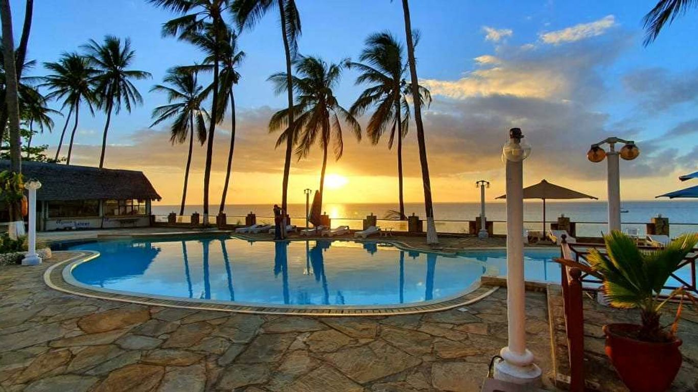 ساي روك بيتش هوتل آند سبا