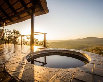 Leopard Mountain Safari Lodge - Hluhluwe - Havuz