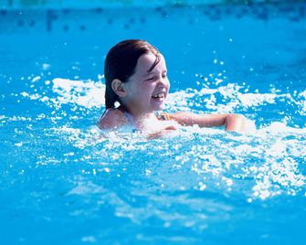 Novotel Bordeaux Lac - Burdeos - Piscina
