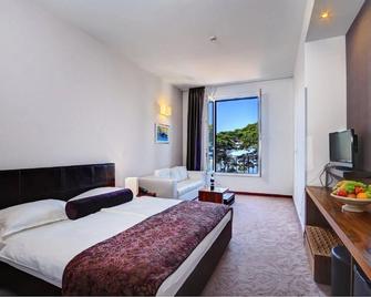 Hotel Lipa - בול - חדר שינה