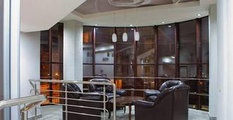 Business Hotel - Surgut - Lobby