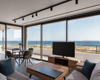 Sounio Panoramic Loft - Sounion - Living room