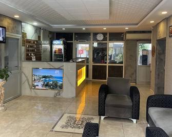 Ersoy Aga Otel - Antalya - Vestíbul