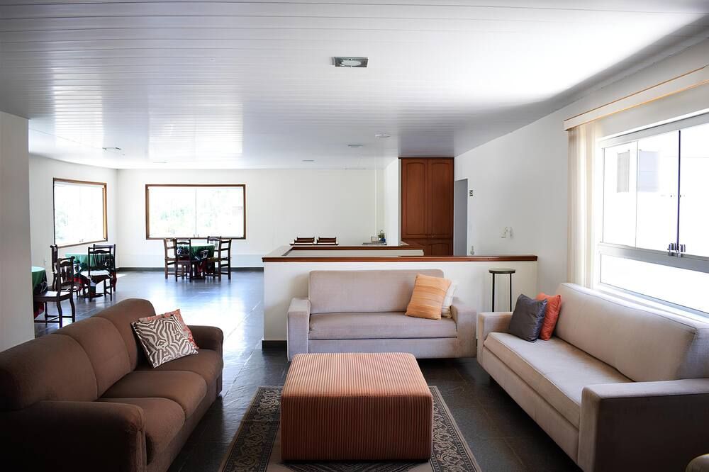 هوتل كازابلانكا - اغواس دي ليندويا - غرفة معيشة