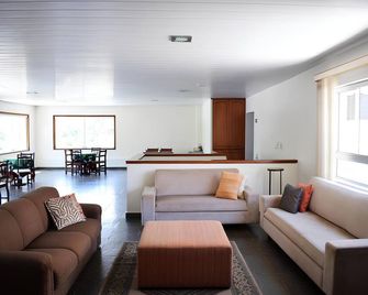 هوتل كازابلانكا - اغواس دي ليندويا - غرفة معيشة