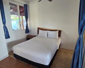 Oceanview with tropical bathroom - Brisas de Zicatela - Schlafzimmer