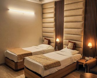 Hotel Royal Palace - Jalgaon - Spa