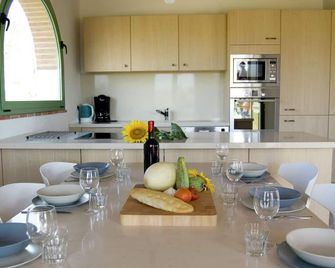 Rustic Charm, Modern Comfort - Cortona - Essbereich