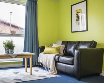 Bonington Student Village - Campus Accommodation - Nottingham - Living room
