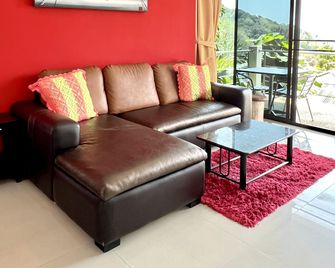 Mountain Sea View Luxury Apartments - Karon - Sala de estar