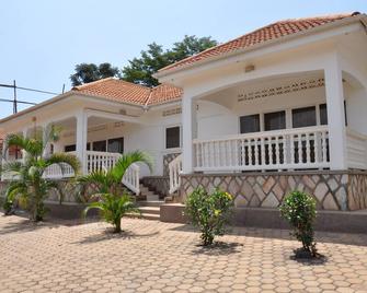 Muyenga Luxury Vacation Home - Kampala - Building