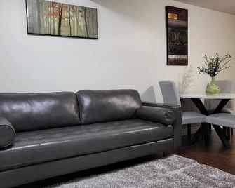 Hampton Cozy - Saskatoon - Phòng khách