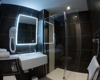 Burton Hotel - Kington - Bathroom