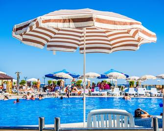 Aysberq Resort - Baku - Pool
