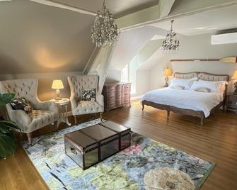 Number 8 - Meursault - Schlafzimmer