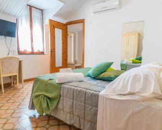Albergo Diffuso Bacco Furore - Furore - Bedroom