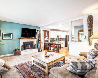 Travelers Retreat, walking distance to down town Heber City - Heber City - Huiskamer