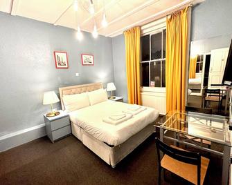 Kensington Gardens - London - Bedroom