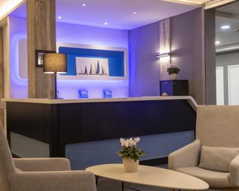 Ibis Budget Ajaccio - Ajaccio - Gebäude