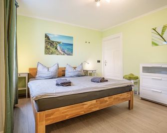 Haus Frohsinn - Wohnung 7 - Binz - Sypialnia