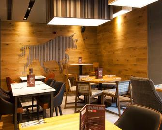 Premier Inn Halifax Town Centre - Halifax - Restaurant