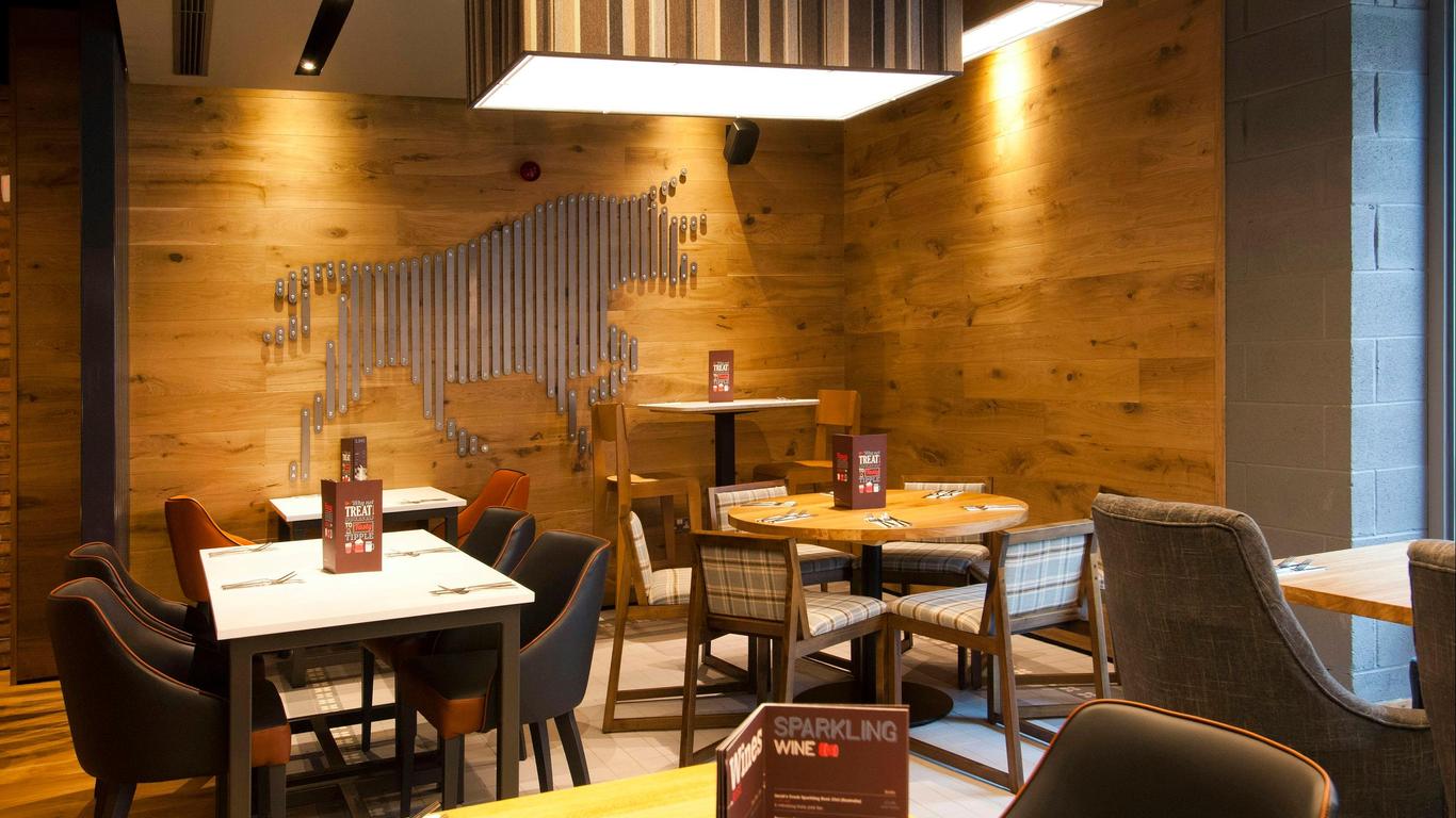 Premier Inn Halifax Town Centre