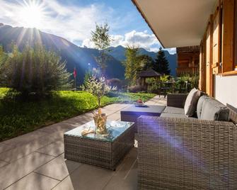 Panoramapark Soleil Bietenhorn Garden Apartment - Wengen - Patio
