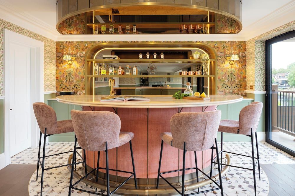 Thames Mansion - River View - Staines-upon-Thames - בר