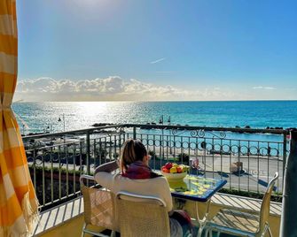 Giada - Moneglia - Балкон