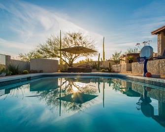 Desert Views, Close To Golf, Dining, - Cave Creek - Piscina