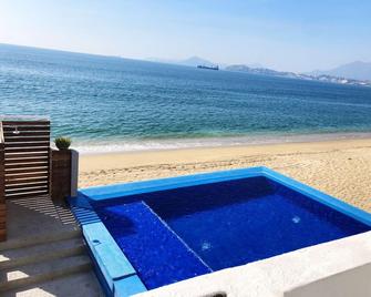 Beautiful Apartment At The Foot Of The Beach With Totally New Pool - Manzanillo - Alberca