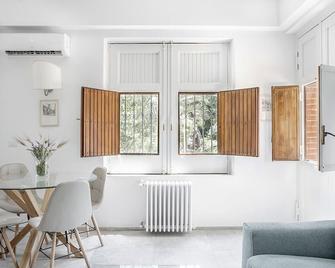 Euphorbia Apartments by Wonderful Italy - Catania - Dining room