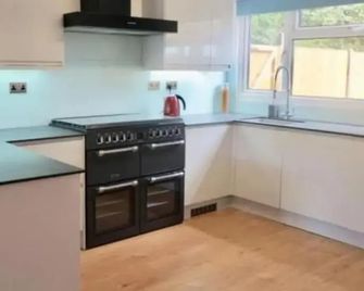 Quiet house beside Stansted Airport - Bishop’s Stortford - Küche