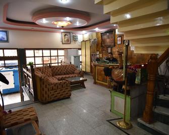 Oyo 24112 Mid City Hotel - Hisar - Lobby