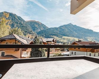 Apartment Winnie by Interhome - Bad Hofgastein - Parveke