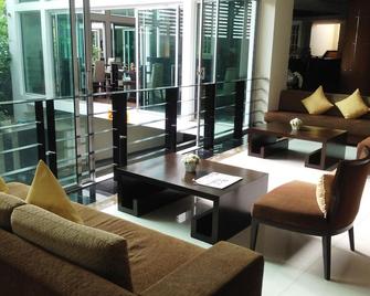 August Suites Pattaya - פאטאיה - סלון