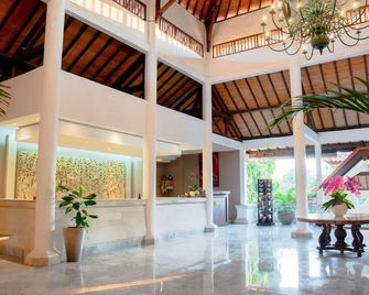 Hotel Puri Raja - Kuta - Hành lang