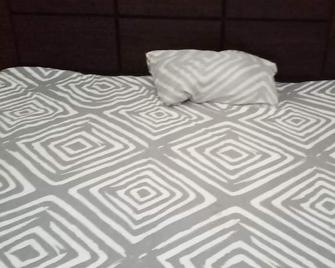 Safe Accommodation in Khyaban e Rahat Near Sea View - Karachi - Bedroom